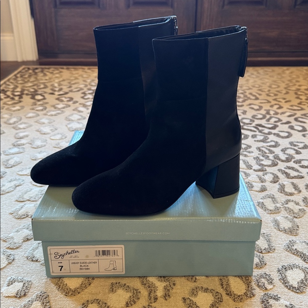 Seychelles Suede/leather block heel booties